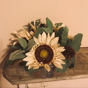 Farmhouse Fall Centerpiece